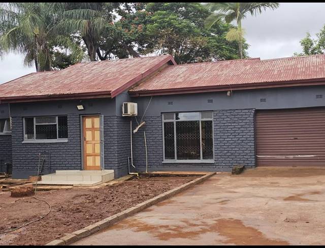 3 BEDROOM HOUSE FOR SALE IN MANIINI